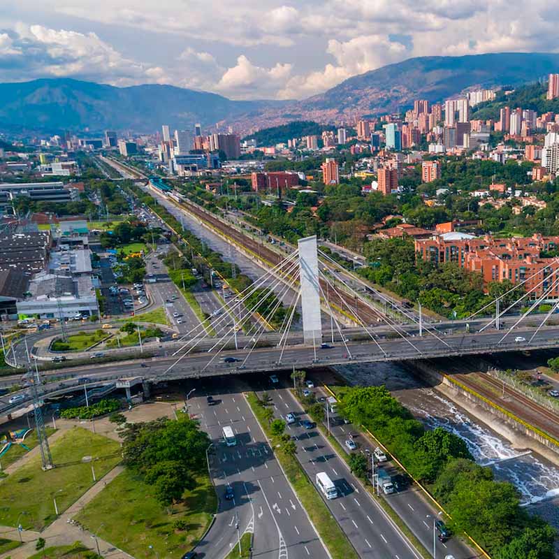 Semana por Colombia llega a Medellín