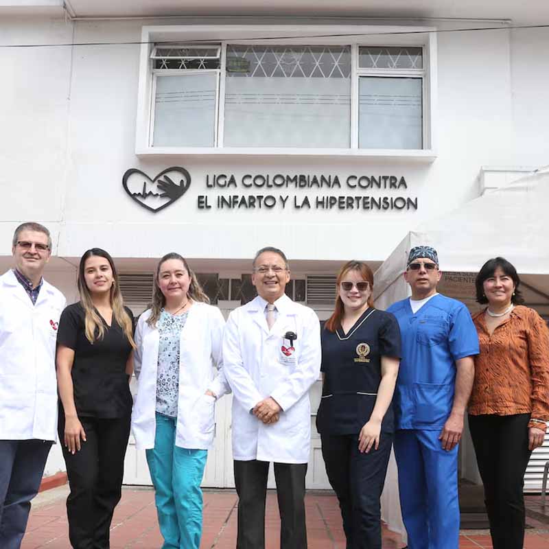 ¿Cómo impulsa Colombia el desarrollo y la competitividad en su sistema de salud?