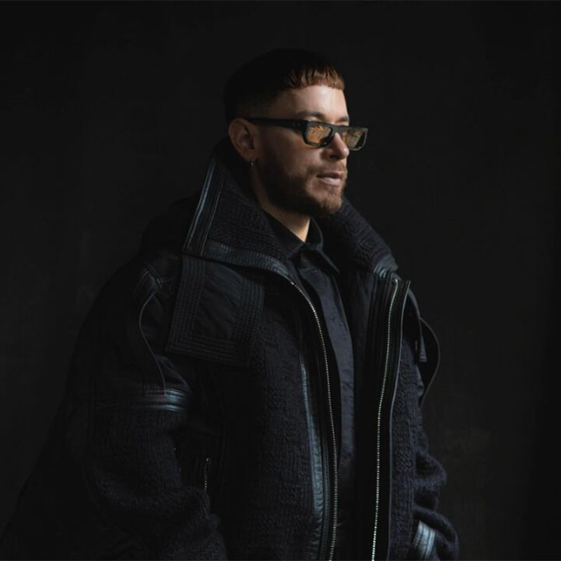 Humberto Cubides, mente creativa detrás de Cubel, da detalles sobre su pasarela de cierre en Bogotá Fashion Week 2025, una oda a la sastrería experimental